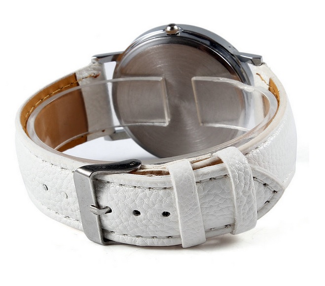 Modna ženska zapestna ročna ura who cares bela